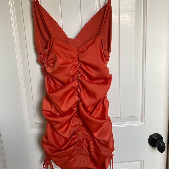 Beautiful orange silk mini dress from revolve🧡 - Picture 4 of 5